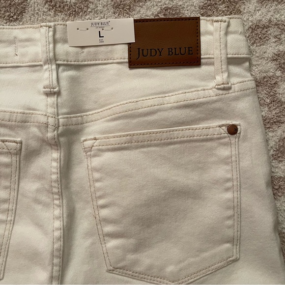 NWT Judy Blue White Shirts with Fur Lined Cuff Size Large - Picture 6 of 7